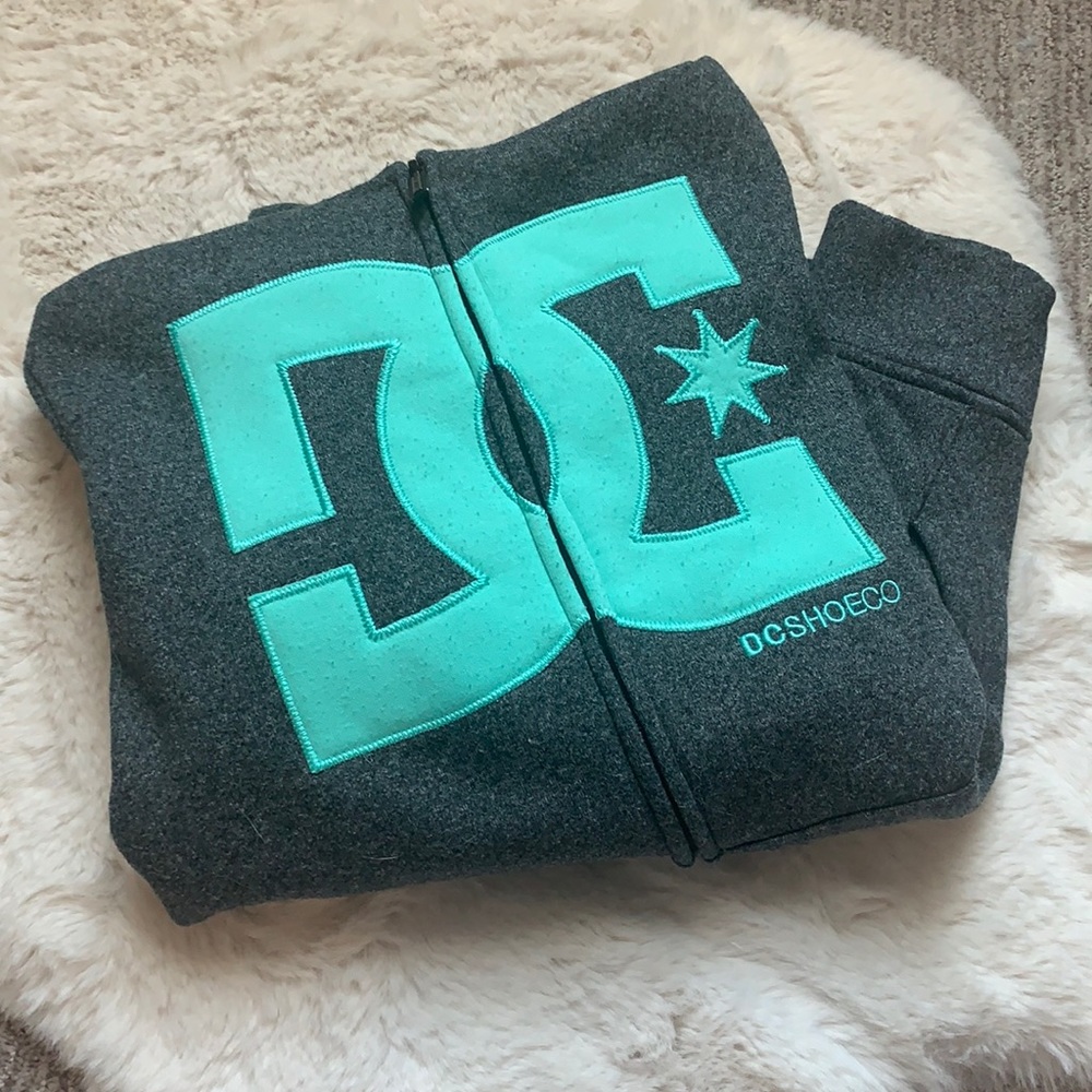 DC zip up hoodie size small gray and teal